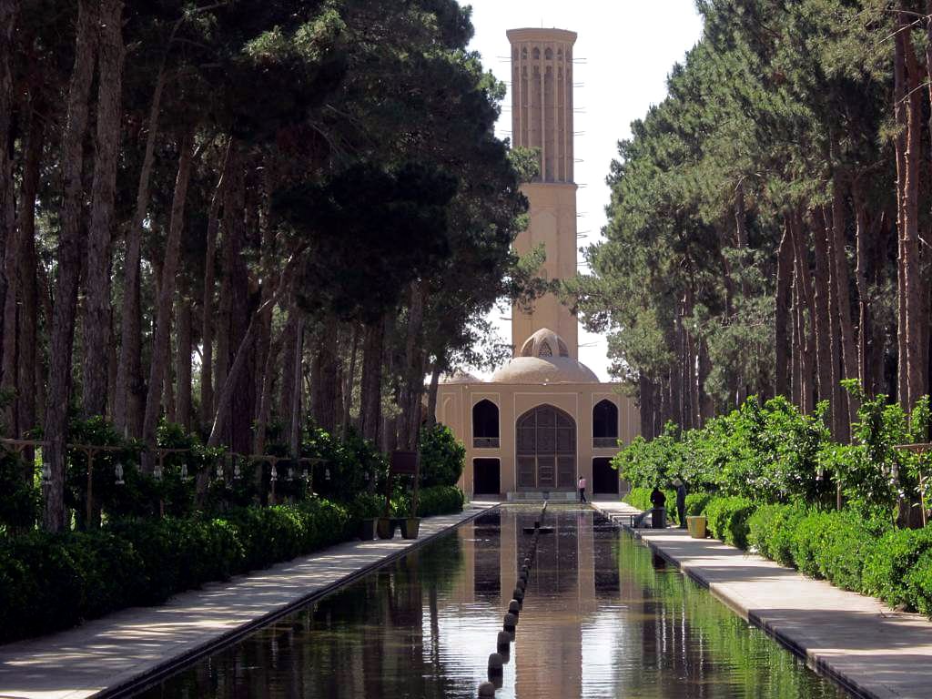 Dowlat Abad Garden, Yazd, Iran.jpg
