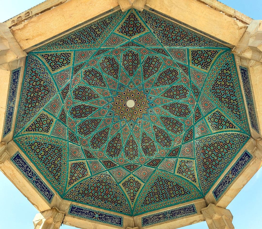 Mausoleo de Hafez, Shiraz, Irán, 2016-09-24, DD 12-14 HDR.jpg