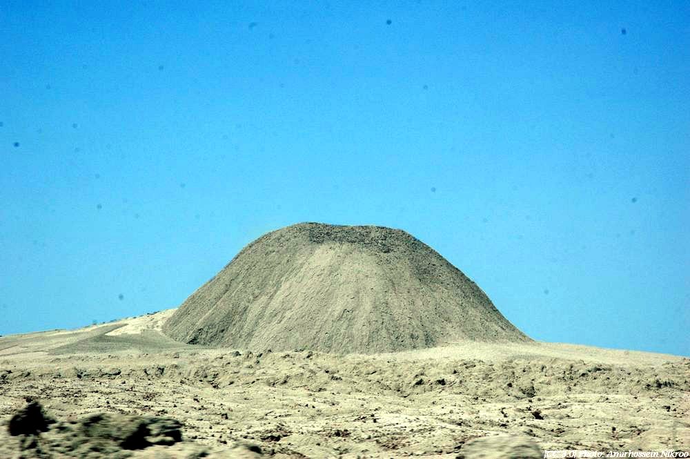 Chabahar Mud Volcano 1.jpg